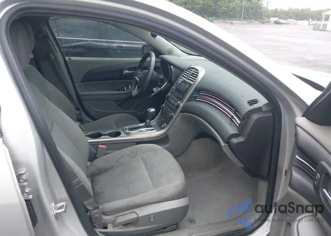 2013 Chevrolet Malibu 1Ls z USA, uszkodzony, nr VIN 1G11B5SA8DF232598